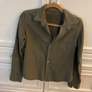 Frank & Eileen army green button down shirt in size small.